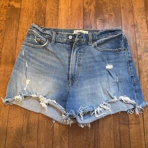 Abercrombie & Fitch Mom Short